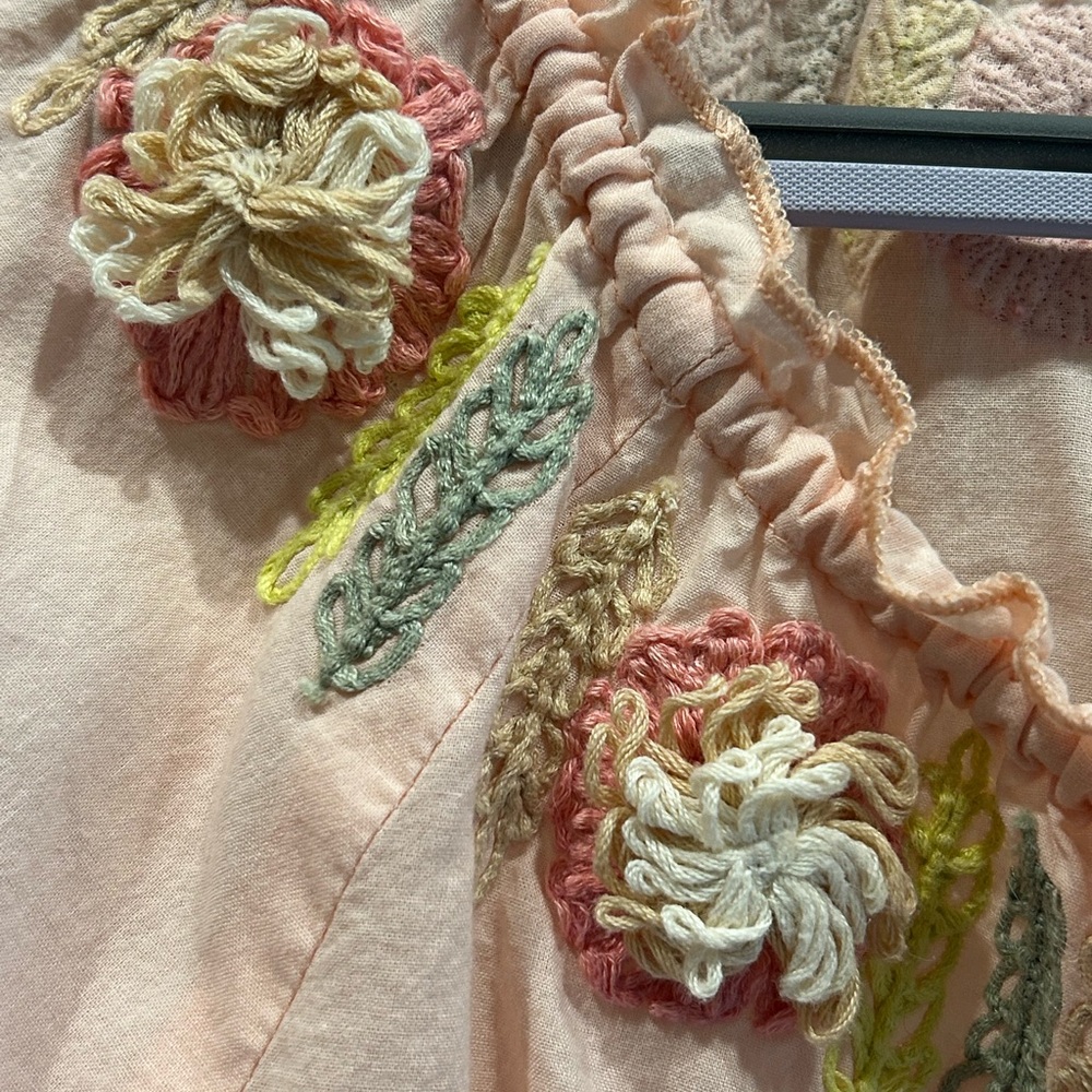 SUNDANCE Peach Cotton Blouse with 3 Dimensional Embroidery - Picture 4 of 5